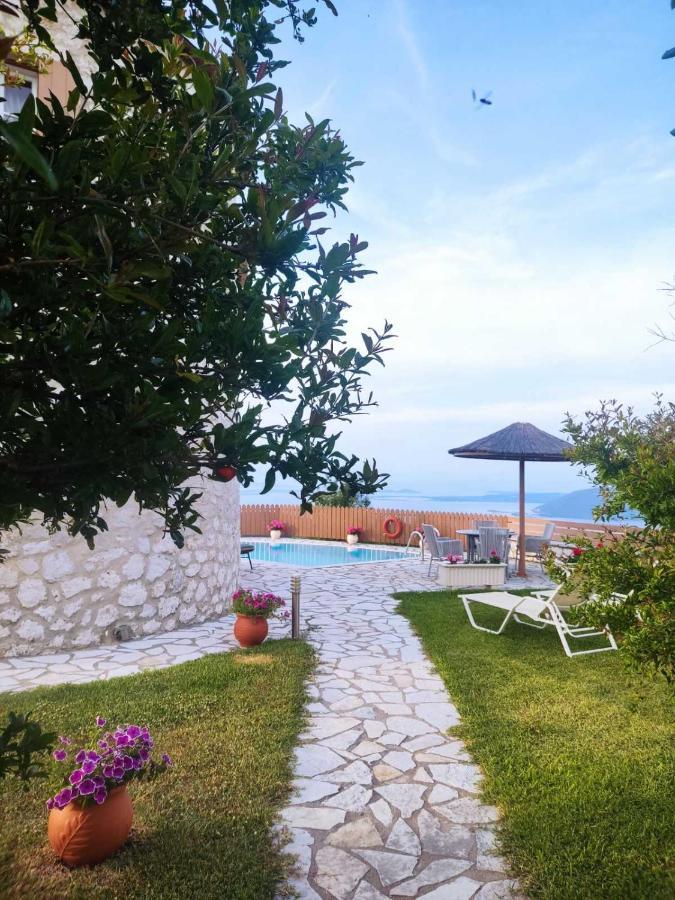 Villa Anemomilos Asprogerakata
