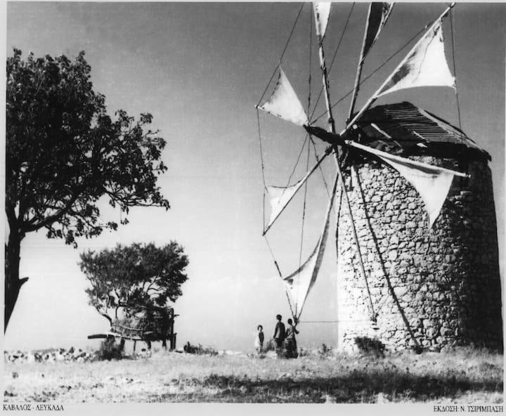 Villa Anemomilos *