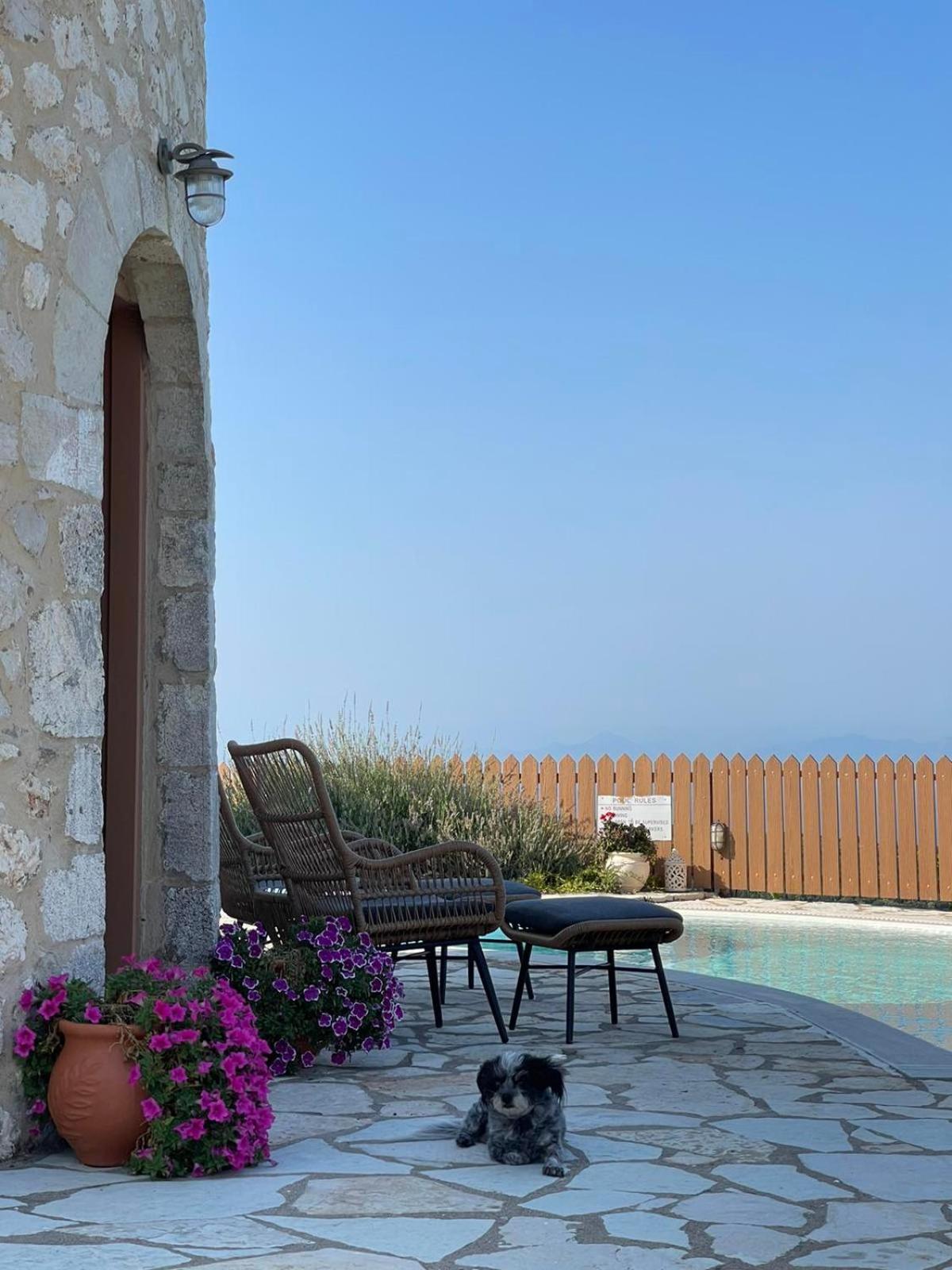 Anemomilos Villa Asprogerakata